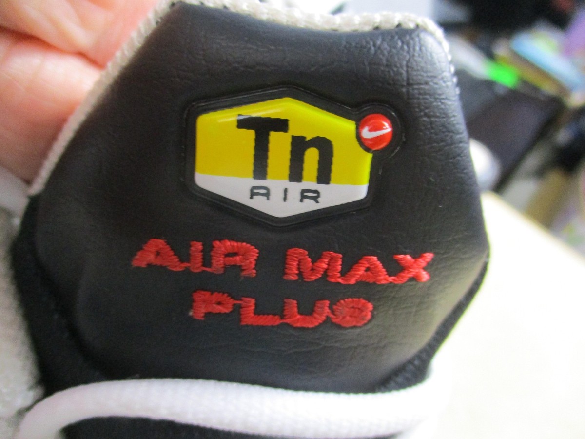 air max plus logo