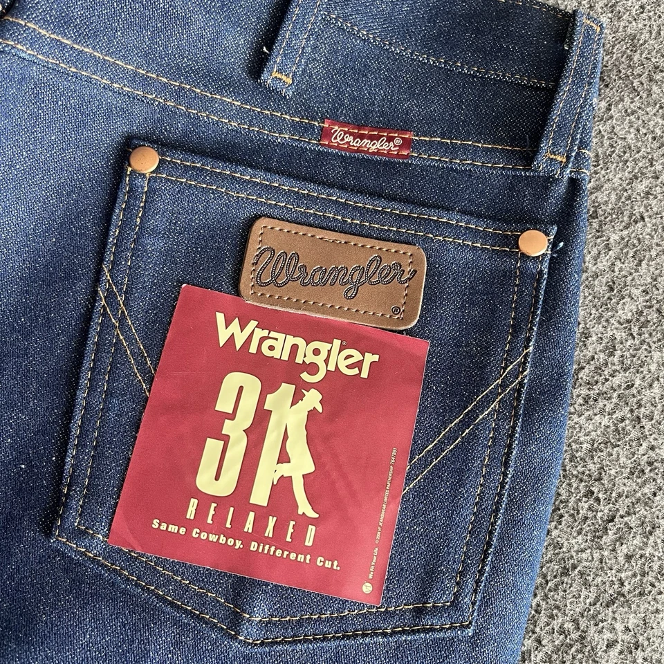 Pantalones de mezclilla rígidos azules corte vaquero relajados Deadstock Wrangler 31MWZ 31x32 Foto 3 de 4