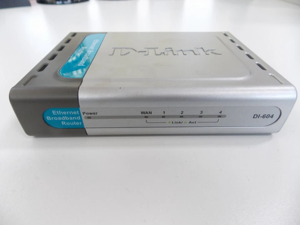 used D-Link DI 604 10/100 Ethernet Broadband Router 4 Ports A/C POWER ADAPTER - Image 4 of 4