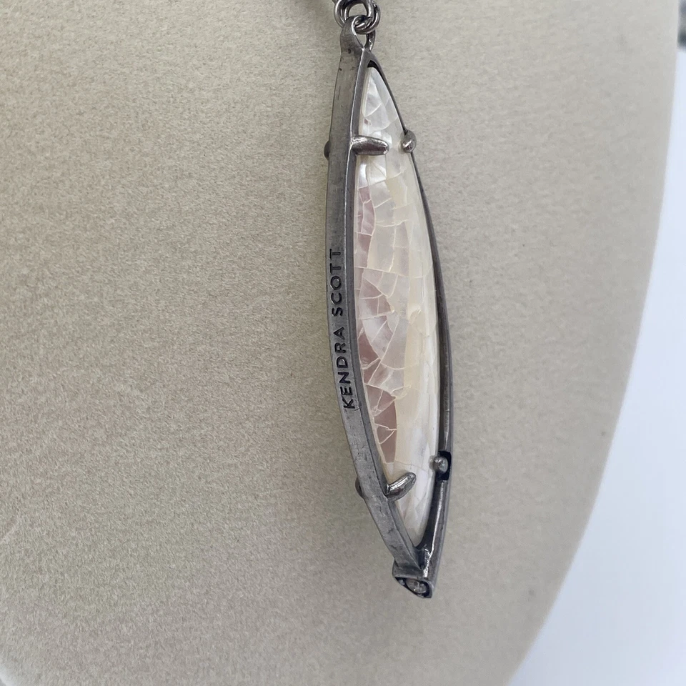 Kendra Scott Milla 长吊坠项链可调节银色裂纹石 — 第 4/4 张图片