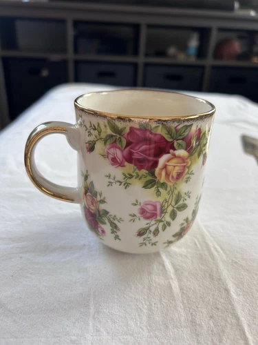 Vintage Royal Albert Old Country Roses Classic III Mug