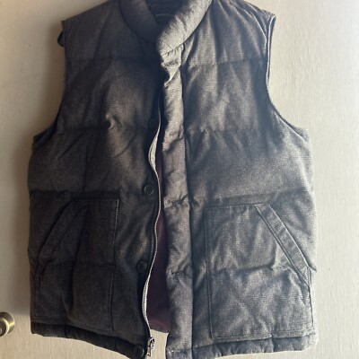 Banana Republic Thick Gray Puffy VEST Large L Length 30 Very nice Worn Once