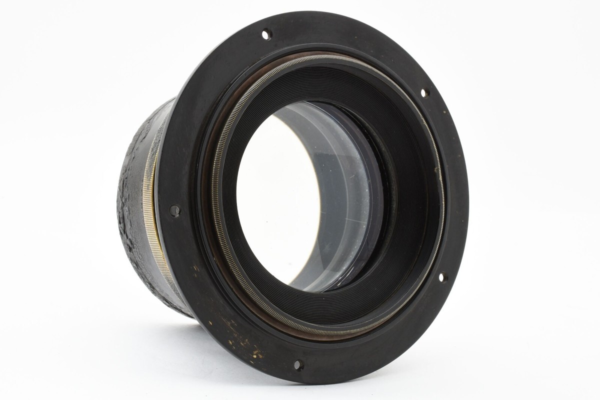 Lot 33 - A Schneider-Kreuznach 210mm f/4.5 Xenar Lens