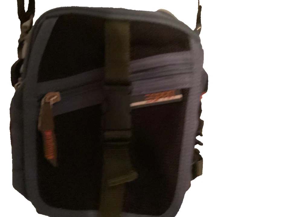 Bolso bandolera pequeño ligero Esprit de nailon para el hombro muchos bolsillos Foto 4 de 4