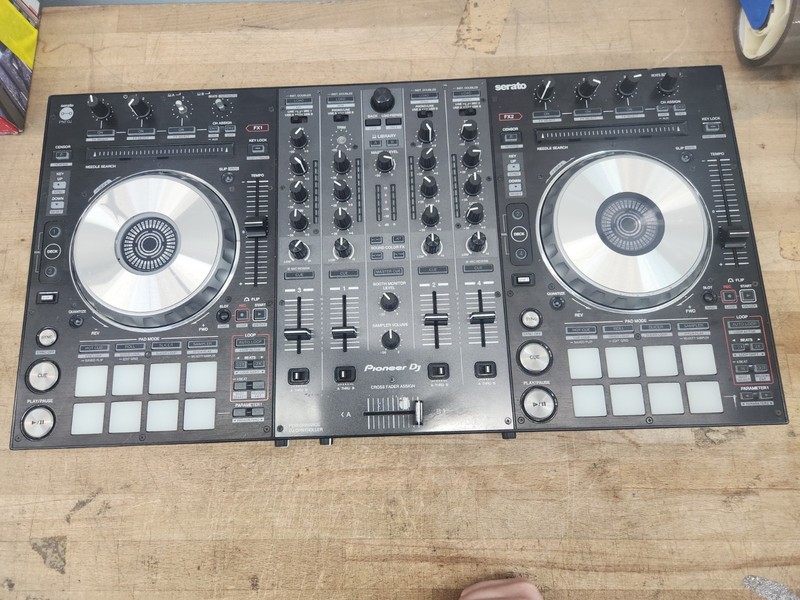Pioneer DJ DDJ-SX3 4-Channel Serato DJ Controller w/ Charger *READ