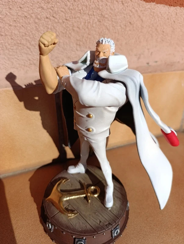 Monkey D. Garp One Piece 24 cm Figura de Acción Coleccionable Anime Full Luffy