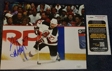 SCOTT NEIDERMAYER SIGNED PHOTO 8X10 NEW JERSEY DEVILS GREAT POSE! L@@K HOF JSA!