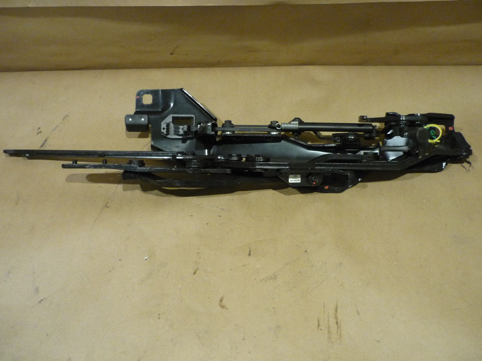 Ferrari California - RH Rear Roof  Kinematic /Hinge -  P/N 86545900