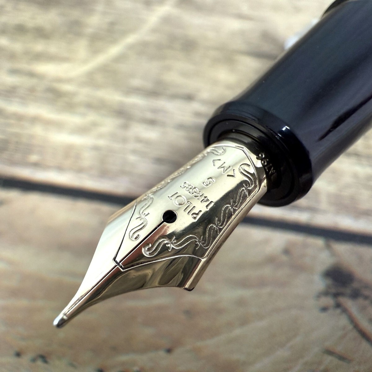 PILOT CUSTOM74 14k-585 GOLD NIB:M FOUNTAIN PEN VINTAGE JAPAN A350