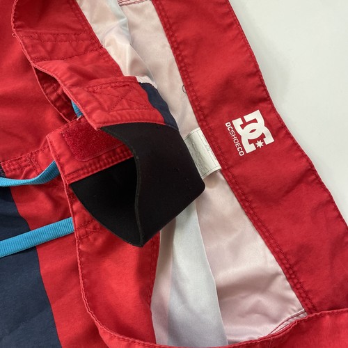 DC Shoe Co costume da bagno uomo tavola corto blu rosso a righe taglia 36 skater Y2K - Foto 9 di 10