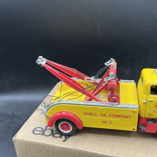 FIRST GEAR 1952 GMC TWIN BOOM DELUXE WRECKER SHELL OIL - DIECAST 1:34 - Picture 11 of 14