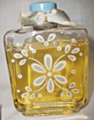Rare - 1940's- MILKMAID- PETTICOAT  Cologne - New York Dist.  4 fl. oz.  in box