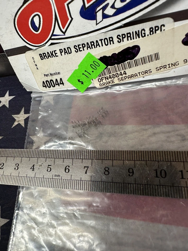 MUELLE SEPARADOR DE PASTILLAS DE FRENO OFNA RACING 40044: 8 piezas. Foto 3 de 4