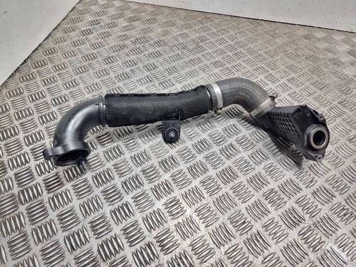 Audi A4 S4 B8 8K 2015 Diesel 110kW Ansaugrohr Ansaugschlauch Turbolader TRA62732