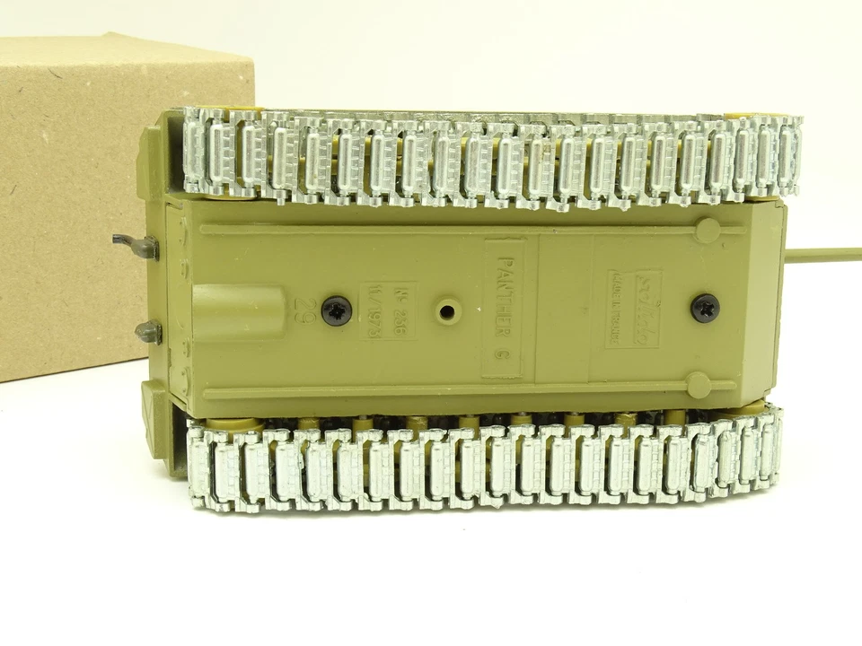 Solido Military Army SB 1/50 - Tank Panther G 132 Desert Sand - Image 3 of 3