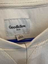 Goodfellow  Co. Men  s Size L  Long Sleeve Henley NWT