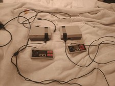 Lot of 2 Retro Mini TV Game Consoles - 500+ G...