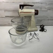Vintage Sunbeam Mixmaster 12-Speed Stand Mixer w/ 4 Beaters & 2 Bowls – Tested