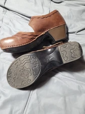 women's dansko clog right 41 left 42