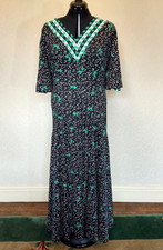 travona italy, 70s maxi dress 16, Black white and green polyester jersey