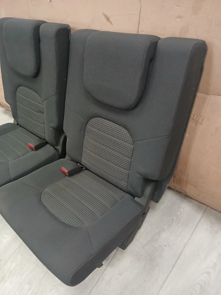 Sièges arrière Nissan Pathfinder - Photo 2/4
