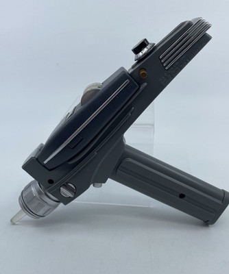 2008 Star Trek CBS Diamond Select Phaser Gun Tested & Working