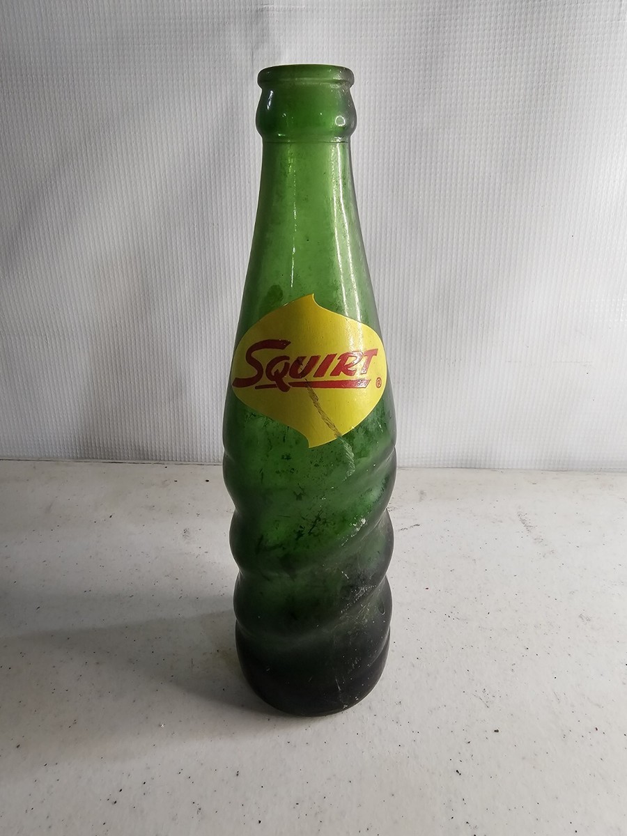Vintage 1958 Squirt 7 Oz Green Glass Swirl Design Soda Bottle | eBay