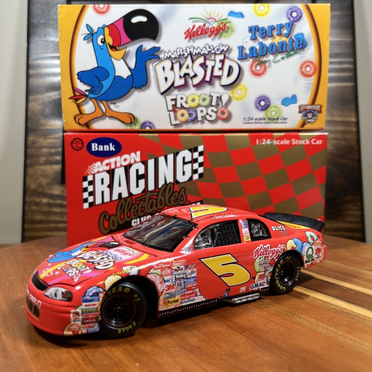 MN-2122-154☆Kellogg's Terry Labonte #5 Action Nascar #5 Terry Labonte Kellogg's Victory Lap Monte