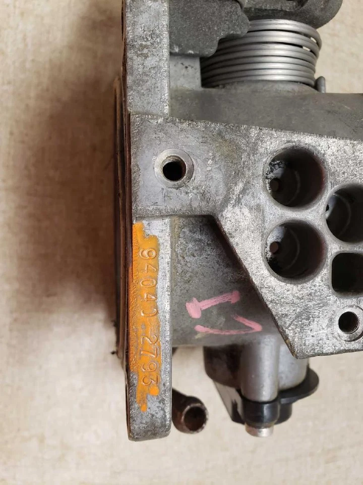 Conjunto de válvula de aceleração corpo do acelerador 8-300 4,9L compatível com Cadillac DEVILLE 1992-1995 - Imagem 4 de 4