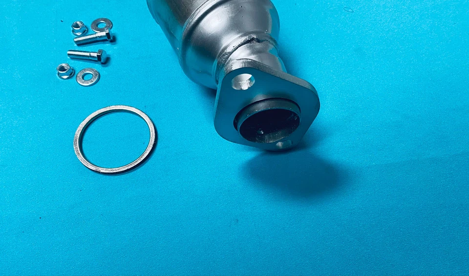 2006 To 2012 Lexus IS250/ IS300/ IS350 2.5L/3.0L/3.5L RWD P/Side Man. Converter Foto 4 de 4