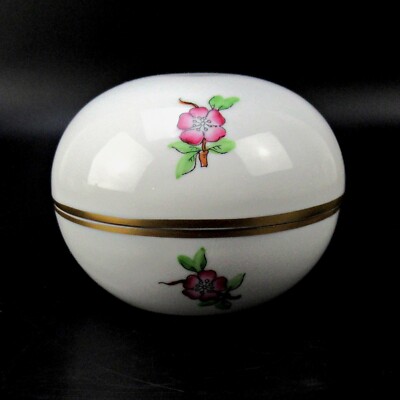 Herend Porzellan Dose Blumendekor Streubluem Handgemalt Hungary Trinket Box