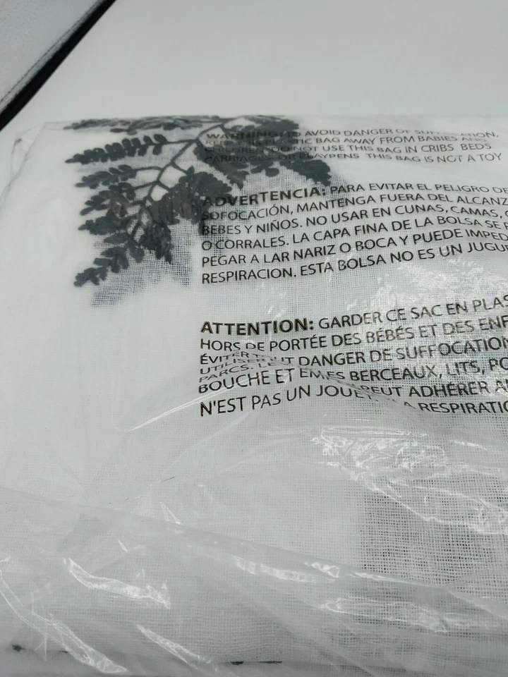 Nicolle Miller l Juego de 2 Paneles Cortina Transparente Negro/Blanco Bordado 54x 84 pulgadas Foto 4 de 4