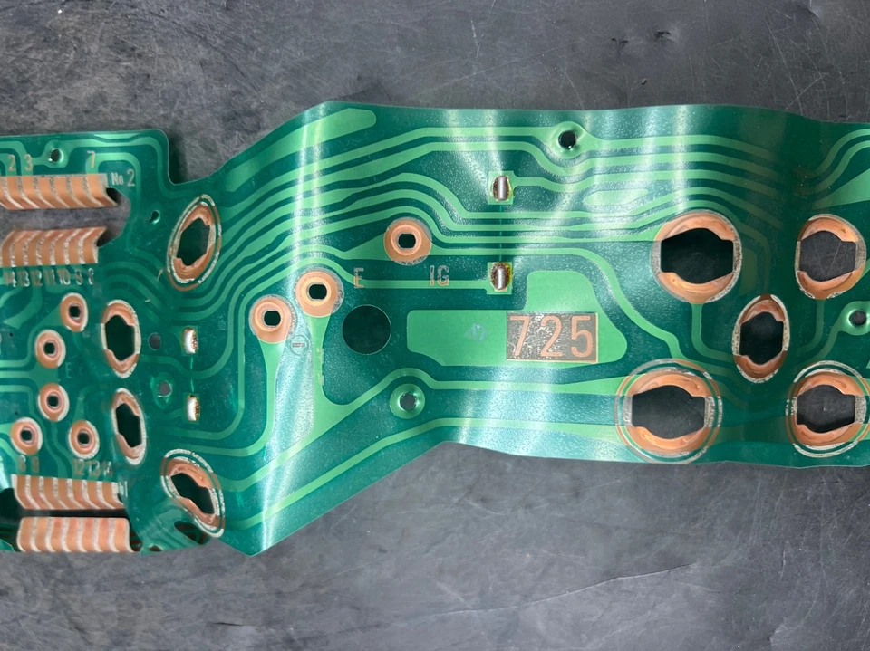 Placa de circuito Pontiac Firebird 1985-1992 OEM Gauge Cluster 25089619 Foto 3 de 4