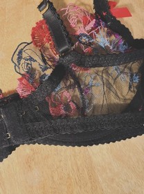 Agent Provocateur Zuri Black, Red & Blue Floral Plunge Bra - Black Multi 34D
