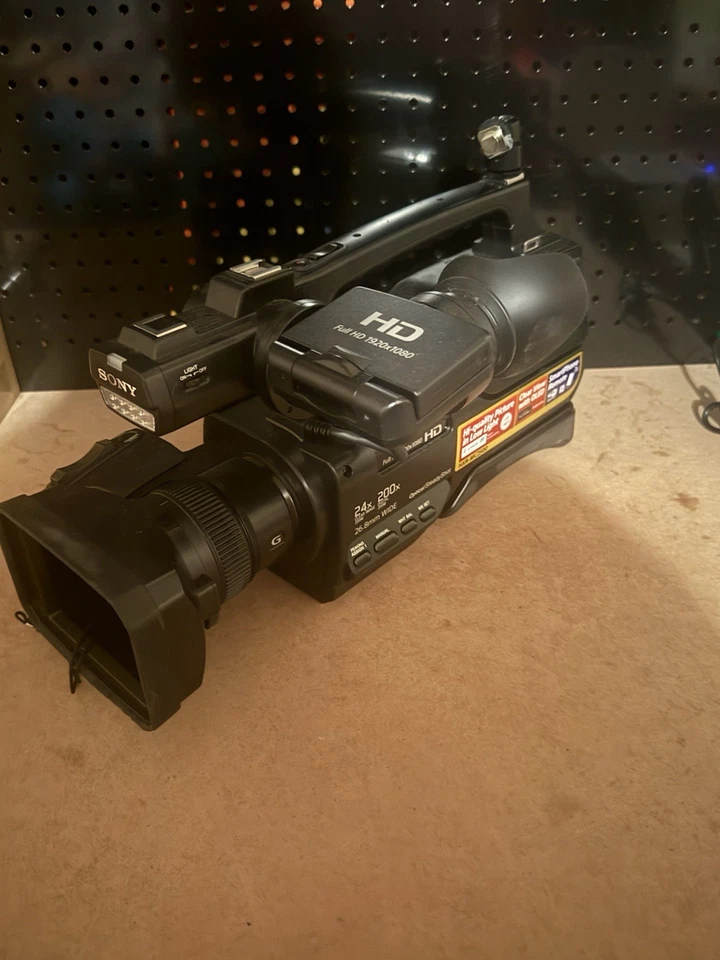 Sony HXR-MC2500 Professional Camcorder 12x Optical Zoom - Image 2 of 4