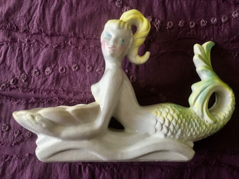 VTG MERMAID CHALKWARE SOAP DISH. FLAWLESS BEAUTY. 1970s  9.5" LONG. RARE PIECE.