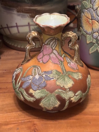Lovely Japanese Nippon Coralene Floral Vase - Picture 20 of 20