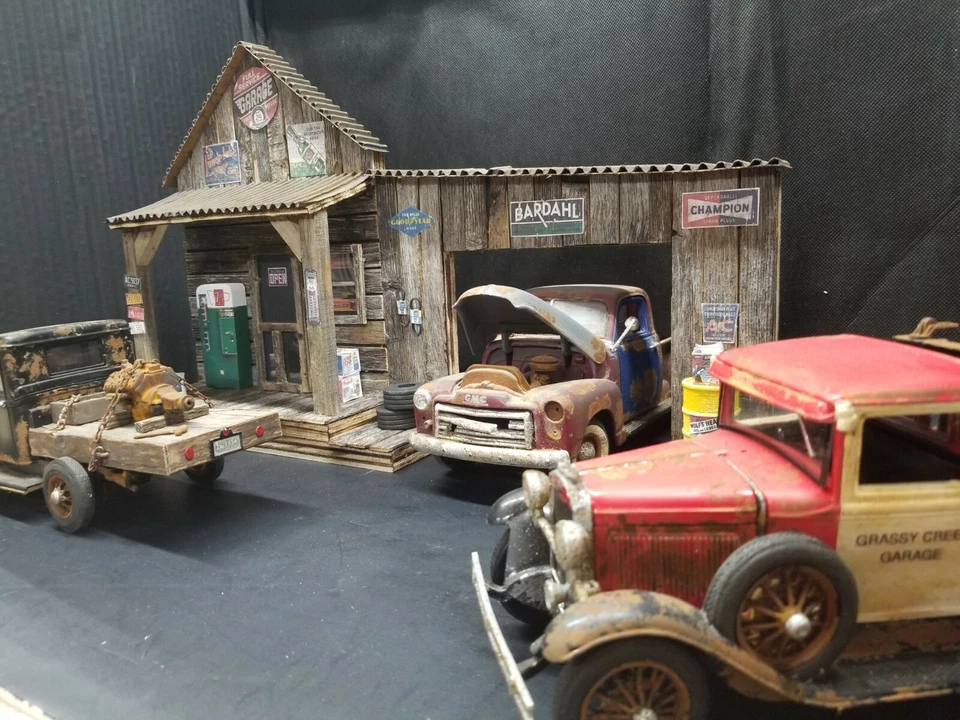 GARAJE DE SERVICIO COMPLETO, DESGASTADO, HECHO A MANO, EXHIBICIÓN DE DIORAMA, NUEVO, ESCALA 1:18 Foto 2 de 4