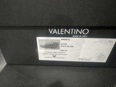 Valentino Petra Women s (Please read Description)￼