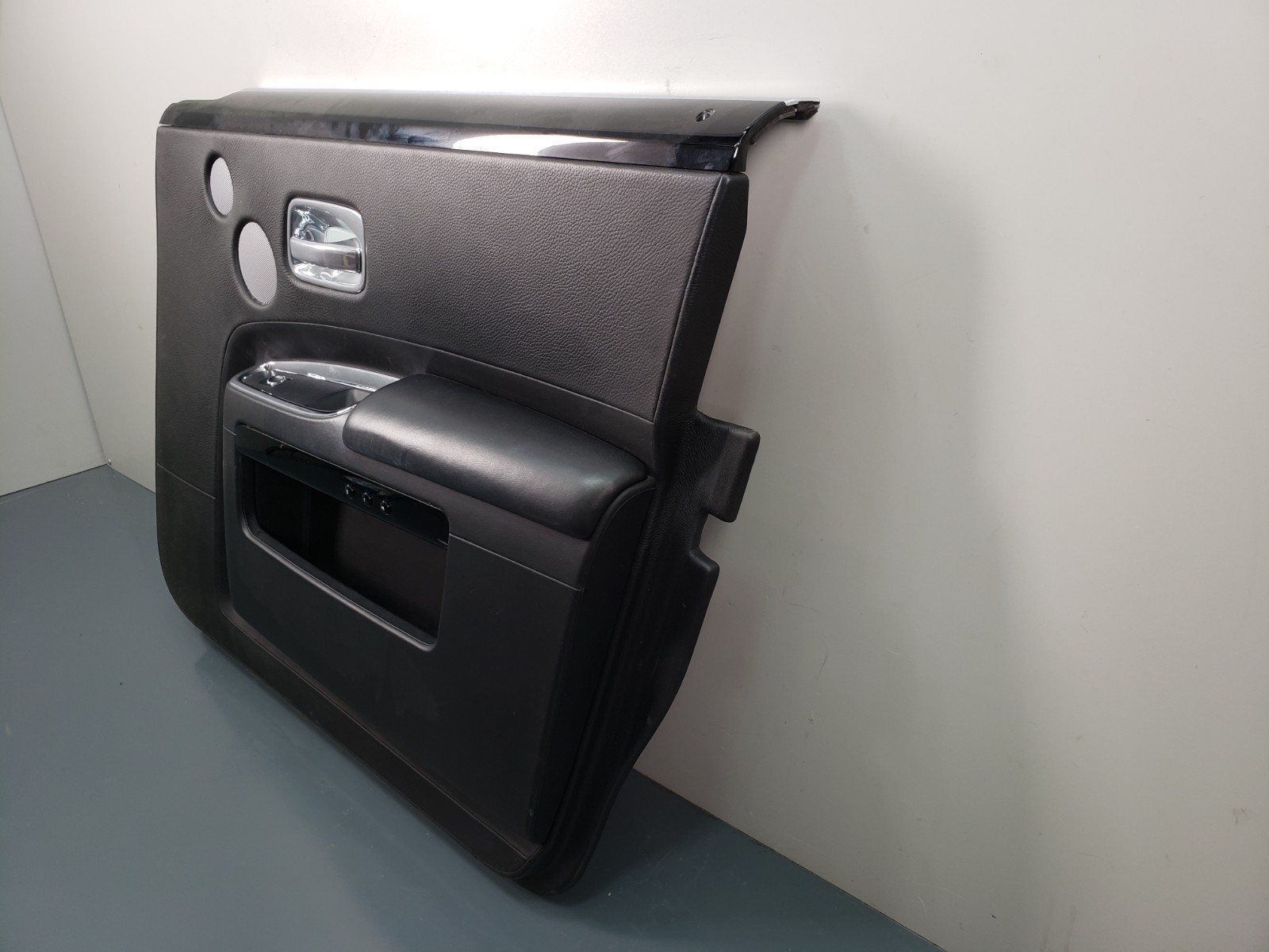 Rolls-Royce Ghost 2010-2014 Front Right Door panel Black