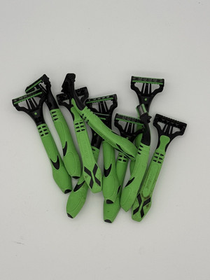 Schick Xtreme 3 Original Razor   Disposable Razor for Sensitive Skin, 10 Razors