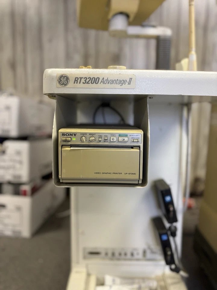 Máquina de ultrassom GE RT3200 Advantage II - Imagem 4 de 4