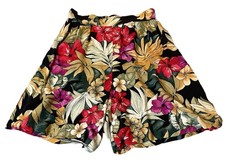 Vtg 70s Pleated Floral Shorts Womens M Green White USA Made Boho Tropical Beach