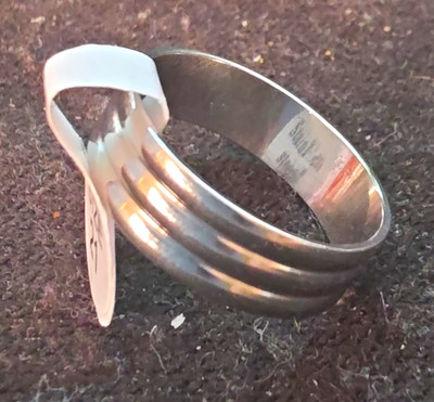 Silberfarbener Edelstahl Bandring, Ringgröße 21, ohne Stein, 0 Edelsteine