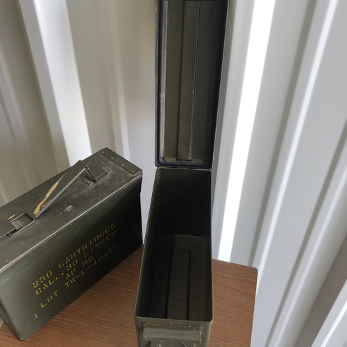 2 Vintage Metal Ammo Box 250 Cal .30 Cartridges - Bild 3 von 8