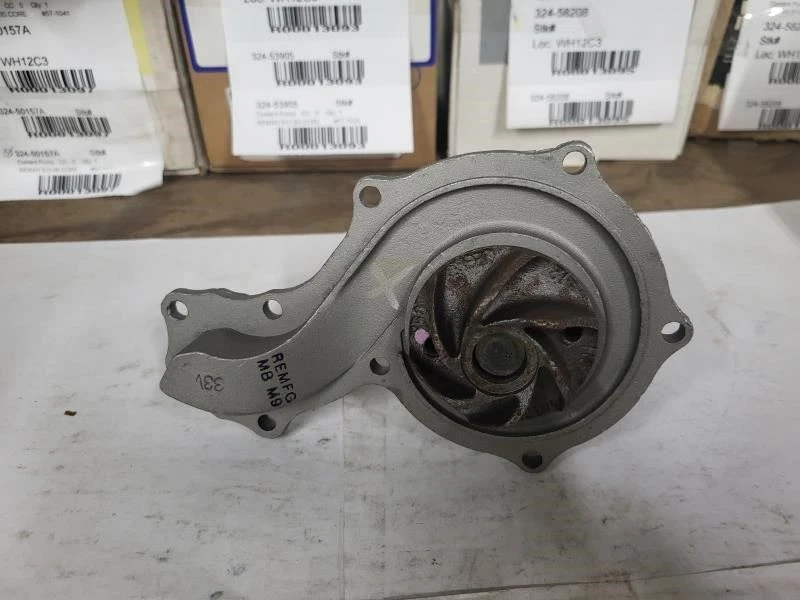 Bomba de agua motor premium Parts Master para modelos selectos Audi Volkswagen 74-09 Foto 2 de 3