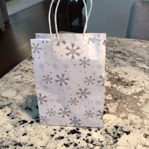 100 Paper Gift Bags - 6x3X8.5" with Rope Handles Winter Themed - 4 STYLES - Picture 4 of 6