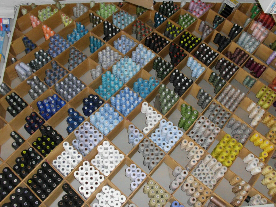 AMANN , AMANDA ARENA , EPIC USW 28 Rollen 1000 m Polyester Nähgarne Stärke 120 Amann Epic usw (0,0012 €/1m)