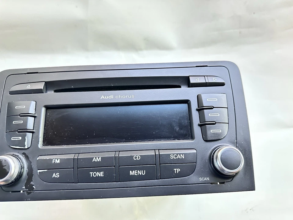 AUTORADIO AUDI A3 8P1 2008/2012 (8P0035152) ORIGINALE FUNZIONANTE USATA✅ - Immagine 3 di 4