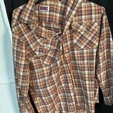 Big Mac Brown and tan plaid button-up shirt size large